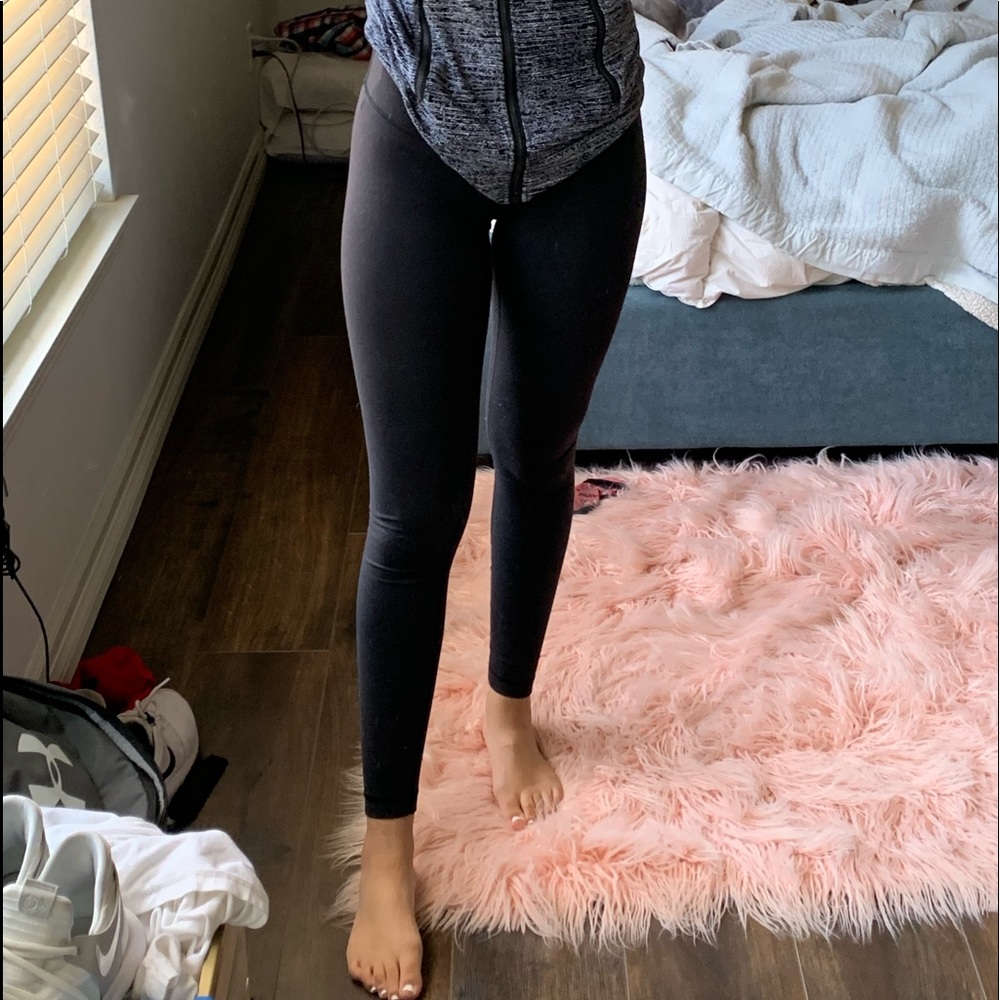 COPY - Lululemon wonder under leggings 25’